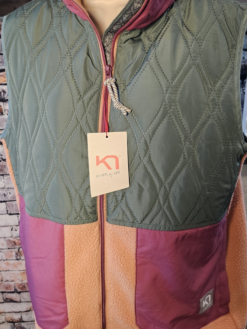 Kari Traa NWT Teddy Fleece Colorblock Full Zip Vest Large Peach Green Purple